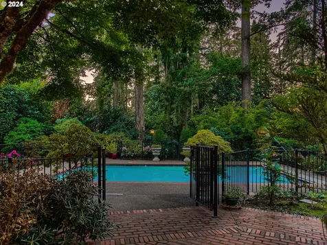 310 Chandler Place Lake Oswego OR 97034