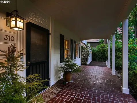 310 Chandler Place Lake Oswego OR 97034