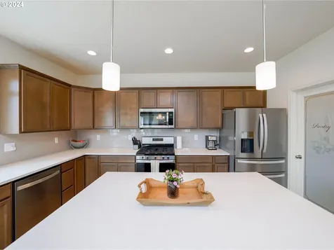 820 Kalmia Avenue Gervais OR 97026