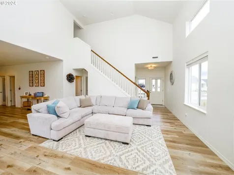 820 Kalmia Avenue Gervais OR 97026