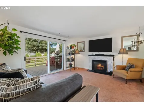 19107 NE Multnomah Court Portland OR 97230