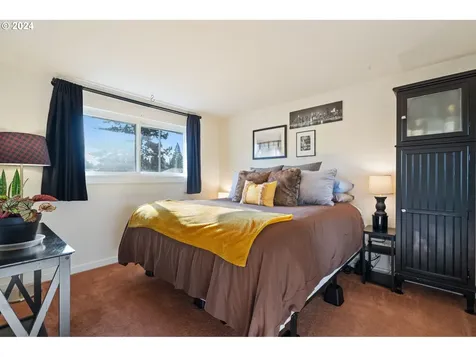 19107 NE Multnomah Court Portland OR 97230
