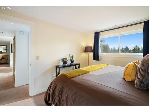 19107 NE Multnomah Court Portland OR 97230