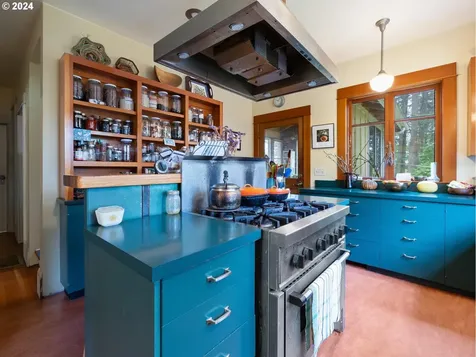 29820 E Woodard Road Troutdale OR 97060
