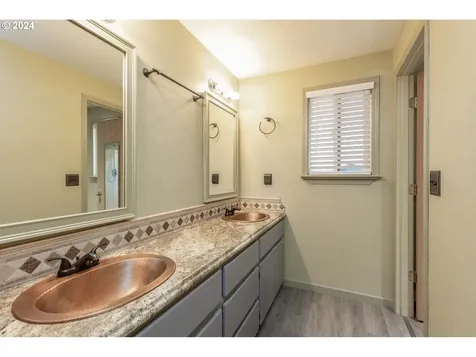 13321 Ne 89th Street Vancouver WA 98682