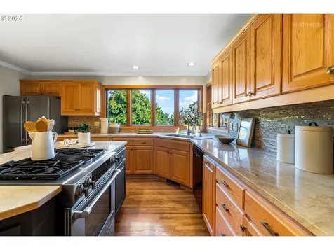 12350 SW Corylus Court Portland OR 97224