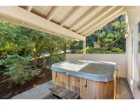 12350 SW Corylus Court Portland OR 97224
