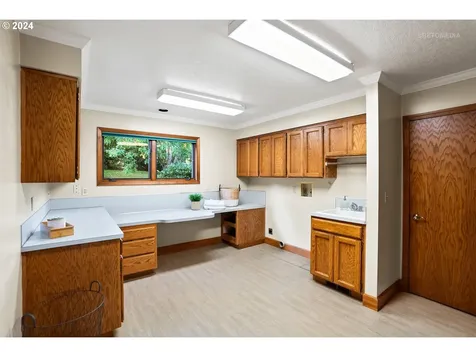 12350 SW Corylus Court Portland OR 97224