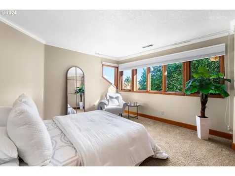 12350 SW Corylus Court Portland OR 97224