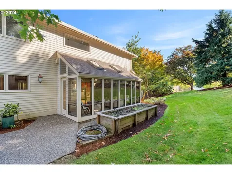 12350 SW Corylus Court Portland OR 97224