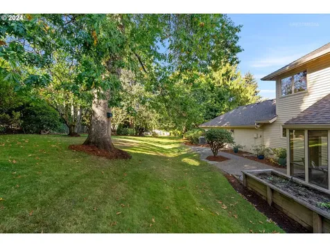 12350 SW Corylus Court Portland OR 97224