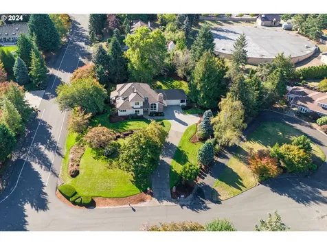 12350 SW Corylus Court Portland OR 97224