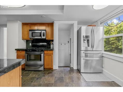 2648 SE Harrison Street Portland OR 97214