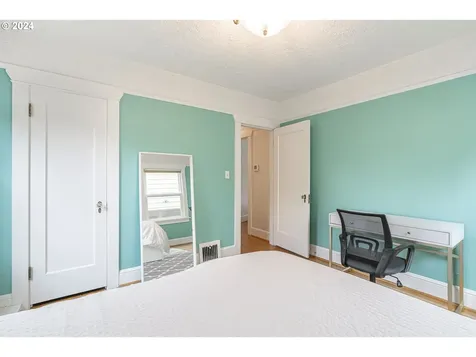 2648 SE Harrison Street Portland OR 97214