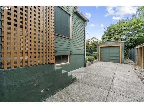 2648 SE Harrison Street Portland OR 97214