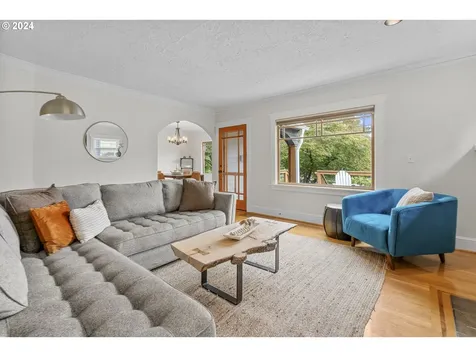 2648 SE Harrison Street Portland OR 97214