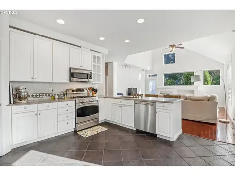 1201 NE 89th Avenue Vancouver WA 98664