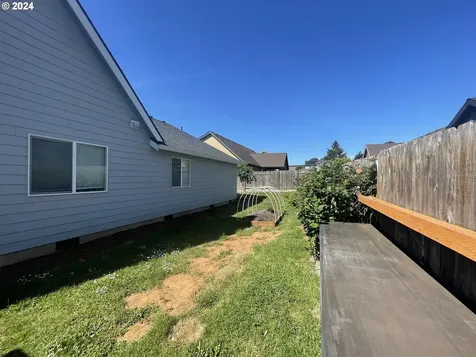 314 NW Pacific Hills Drive Willamina OR 97396