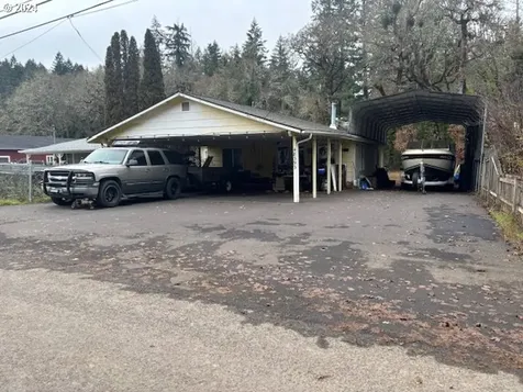 48393 7th Street Oakridge OR 97463