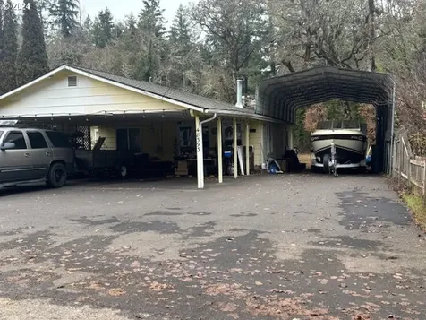48393 7th Street Oakridge OR 97463
