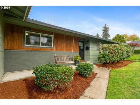 940 NW 3rd Street Gresham OR 97030
