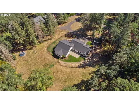 3287 SW Redmond Hill Road Mcminnville OR 97128