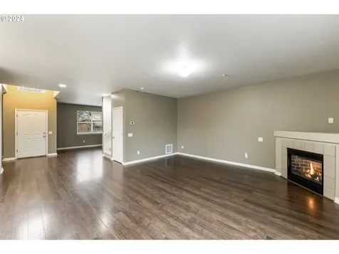 19443 Provisioner Court Oregon City OR 97045