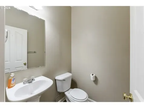19443 Provisioner Court Oregon City OR 97045
