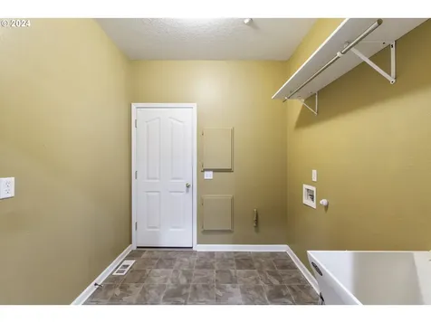 19443 Provisioner Court Oregon City OR 97045