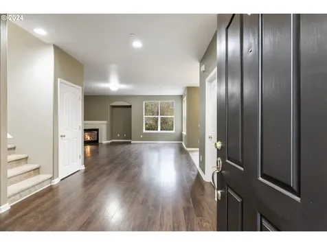 19443 Provisioner Court Oregon City OR 97045