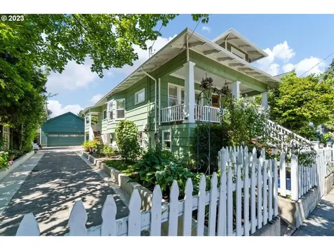 2723 SE 18th Avenue Portland OR 97202