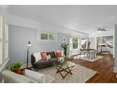 2723 SE 18th Avenue Portland OR 97202