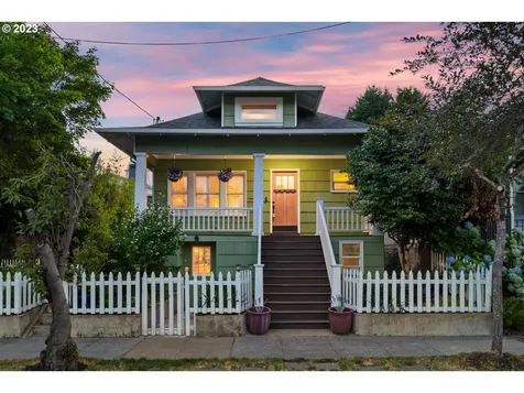 2723 SE 18th Avenue Portland OR 97202