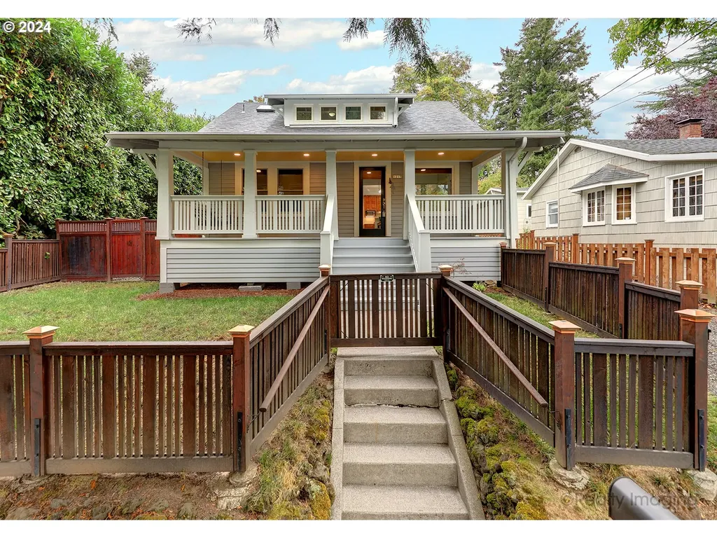 1217 SW Spring Garden Street Portland OR 97219