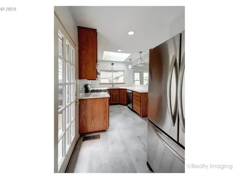 1217 SW Spring Garden Street Portland OR 97219