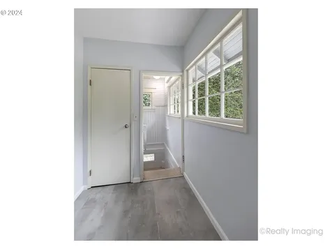 1217 SW Spring Garden Street Portland OR 97219