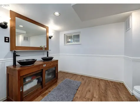 1217 SW Spring Garden Street Portland OR 97219