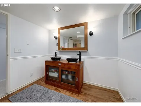 1217 SW Spring Garden Street Portland OR 97219