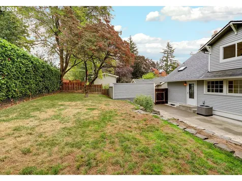 1217 SW Spring Garden Street Portland OR 97219