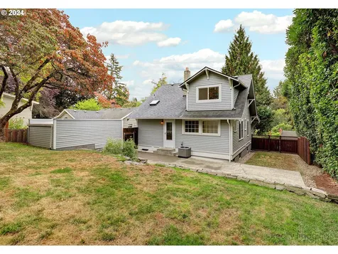 1217 SW Spring Garden Street Portland OR 97219
