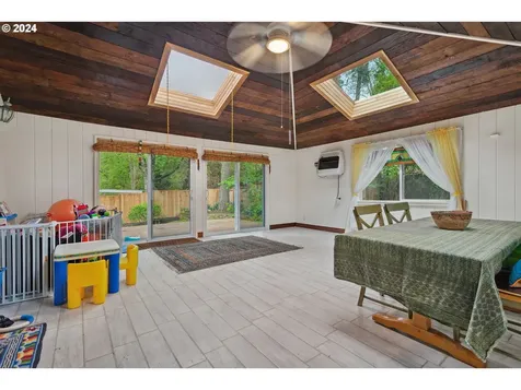 8305 SW 85th Avenue Portland OR 97223