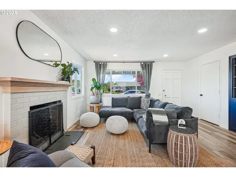 15885 Sw Queen Victoria Place Portland OR 97224