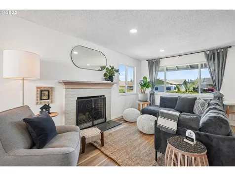15885 Sw Queen Victoria Place Portland OR 97224