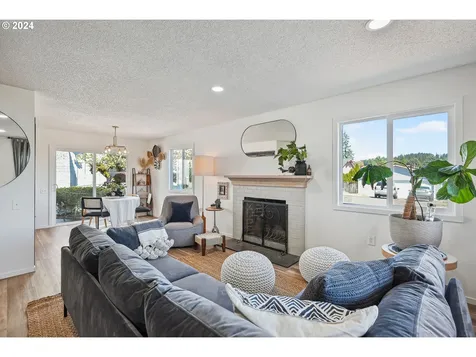 15885 Sw Queen Victoria Place Portland OR 97224