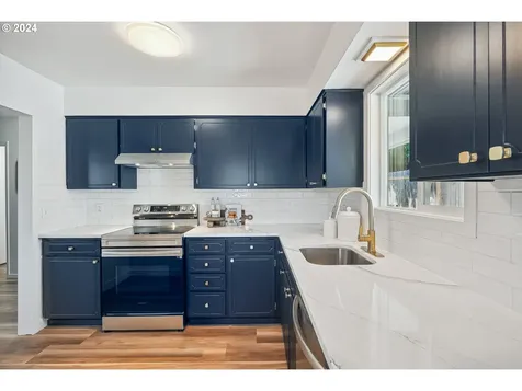 15885 Sw Queen Victoria Place Portland OR 97224