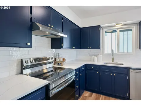 15885 Sw Queen Victoria Place Portland OR 97224