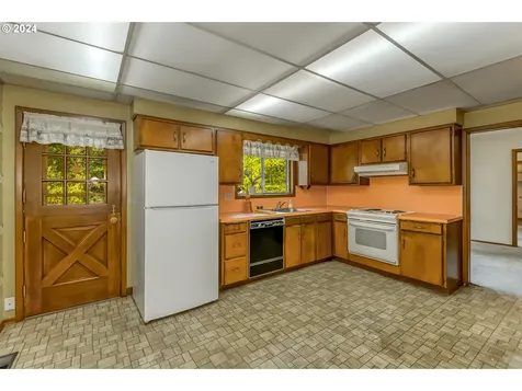 631 Charman Street Oregon City OR 97045