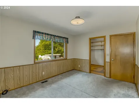 631 Charman Street Oregon City OR 97045