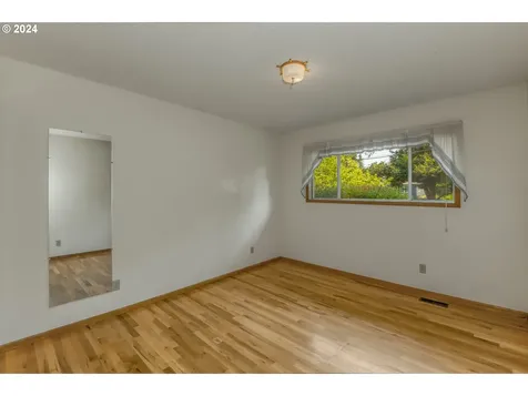 631 Charman Street Oregon City OR 97045