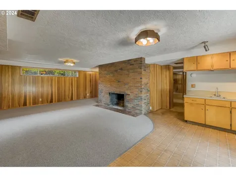 631 Charman Street Oregon City OR 97045